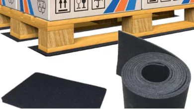 Tapis antiglisse camion : réduire vos coûts d’arrimage tout en maximisant la sécurité du transport