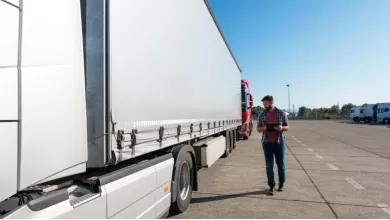 Transport en tautliner, quelles solutions d'arrimage choisir ? 
